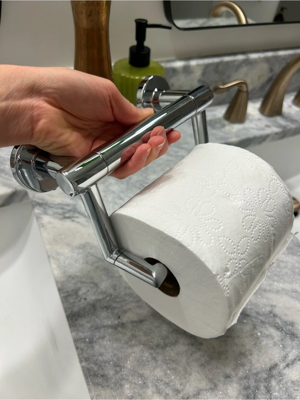 DELTA Chrome Tissue Holder with Assist Bar